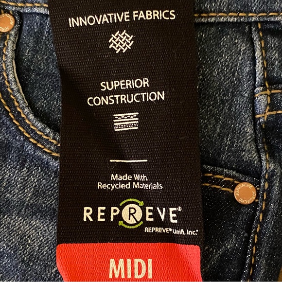 Jordache NWT Repreve Midi Denim Shorts with Crocheted Detail Girls Size 16 - Picture 5 of 6